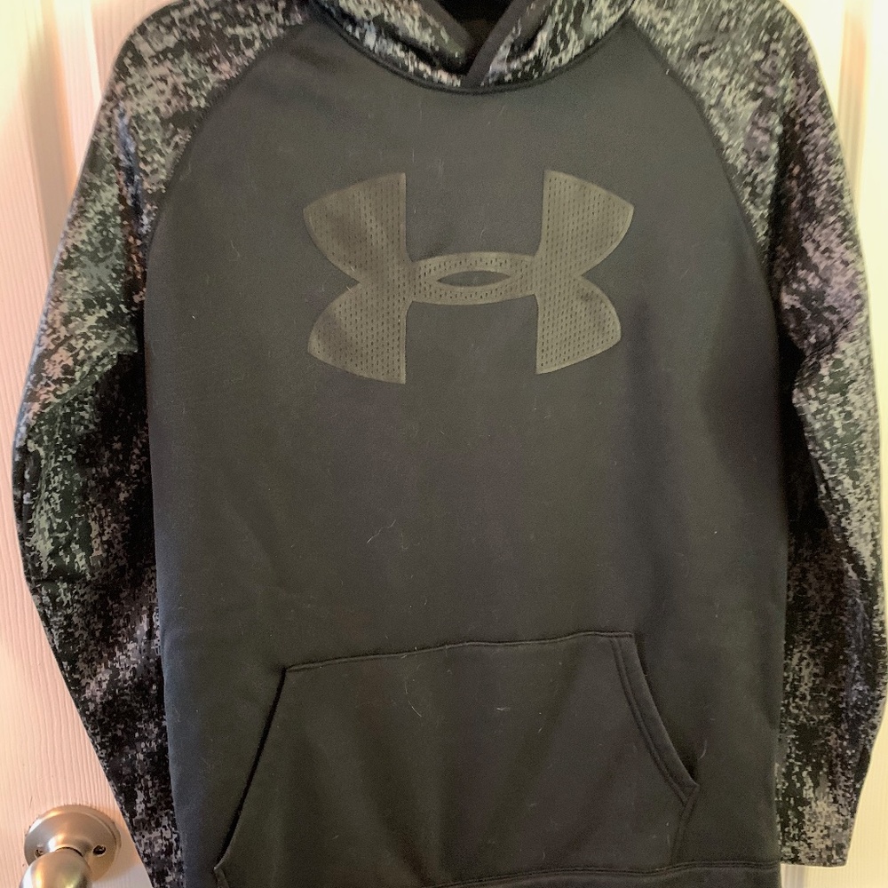 Boys XL Under Armour Hoodie